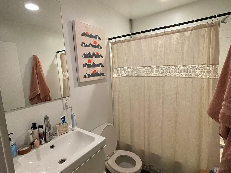 1331 N 16th St #1 — Photo 9