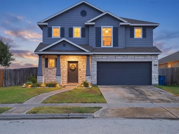 2100 Mangrove Dr, Portland, TX 78374