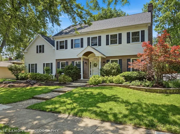 1229 Atlas Ln, Naperville, IL 60540