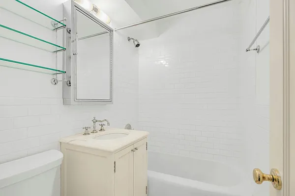 Sold by Town Residential | media 19