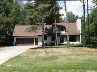 1683 E Miller Rd, Midland, MI 48640