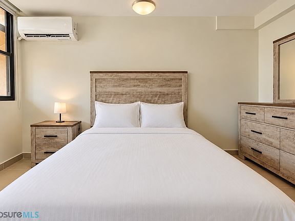4th image of 306 Cond Villamil #403