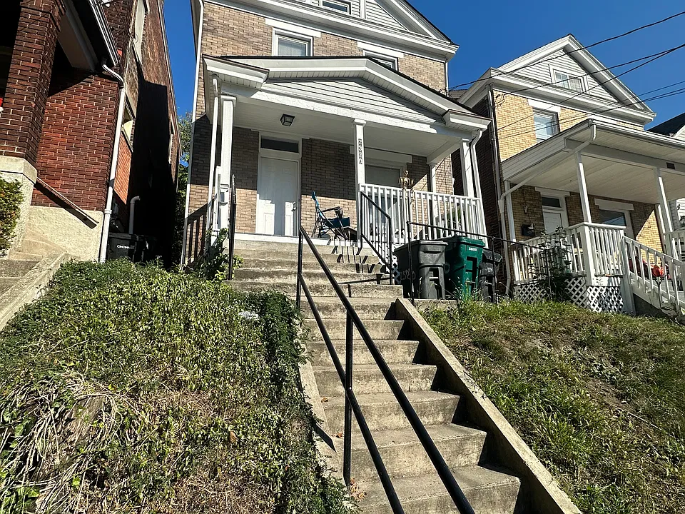 2320 Flora St