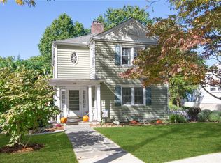 215 7th Ave, Pelham, NY 10803