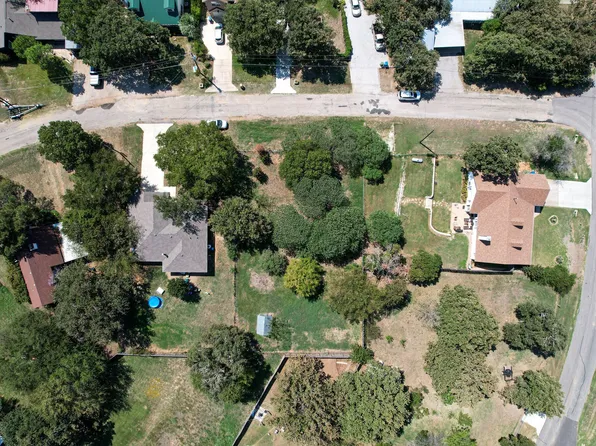 Horseshoe Trl, Little Elm, TX 75068