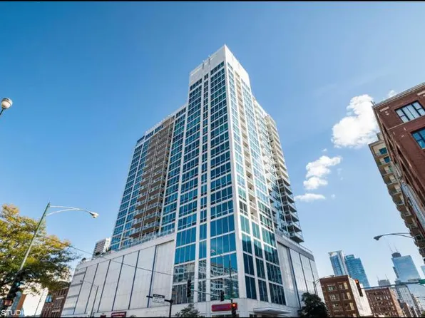 757 N Orleans St, Chicago, IL