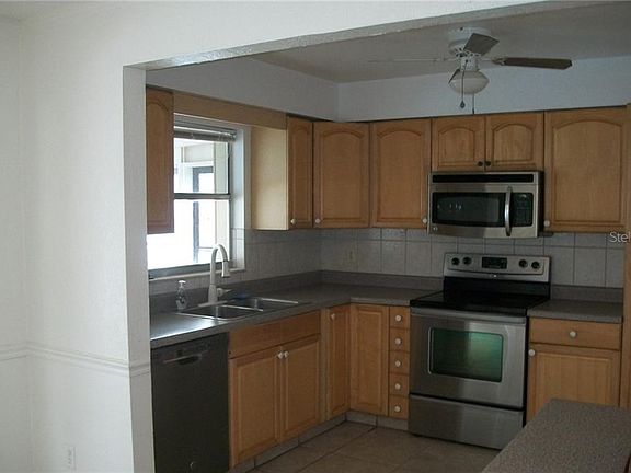 4th image of 8913 90th Way N