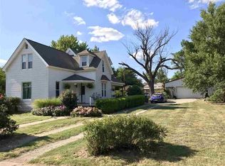 823 Holly St, Perry, OK 73077