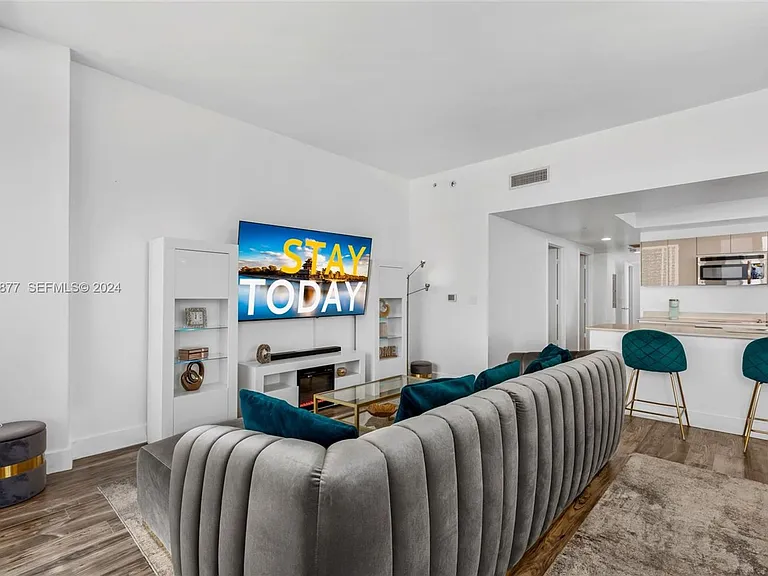 2600 E Hallandale Beach Blvd #T3302 — Photo 10