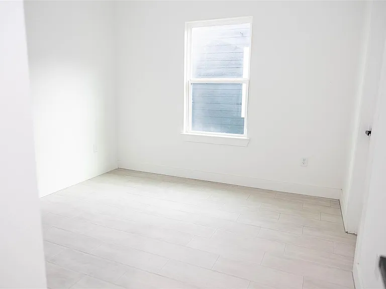 8208 Knox St — Photo 10