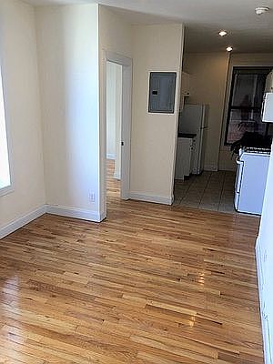 2nd image of 111 E 7th St #V
