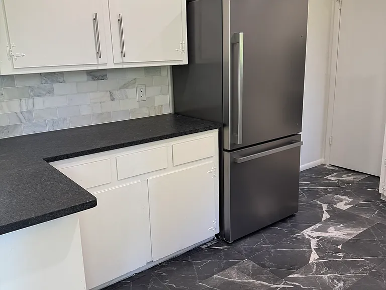 103 Kelly Dr — Photo 2