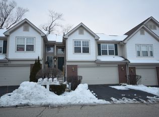 1022 Fairway Dr, Fox Lake, IL 60020