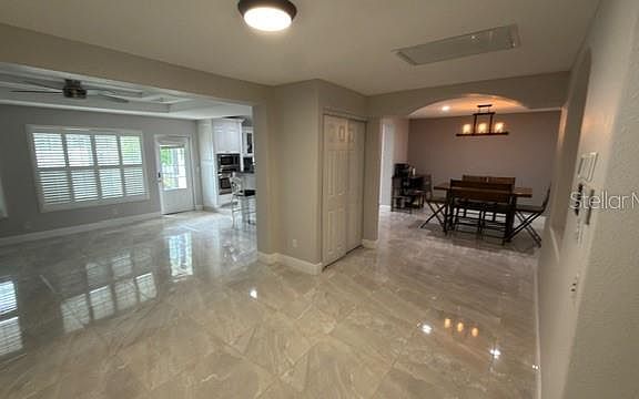 5th image of 633 Spring Oaks Blvd