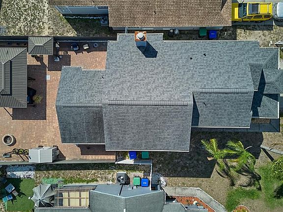 2nd image of 7305 Victoria Cir