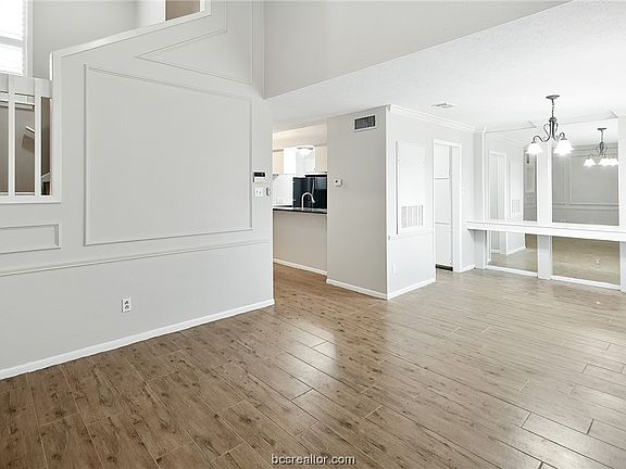5th image of 2514 Cross Timbers Dr