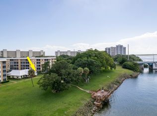 304 Golfview Rd APT 103, North Palm Beach, FL 33408