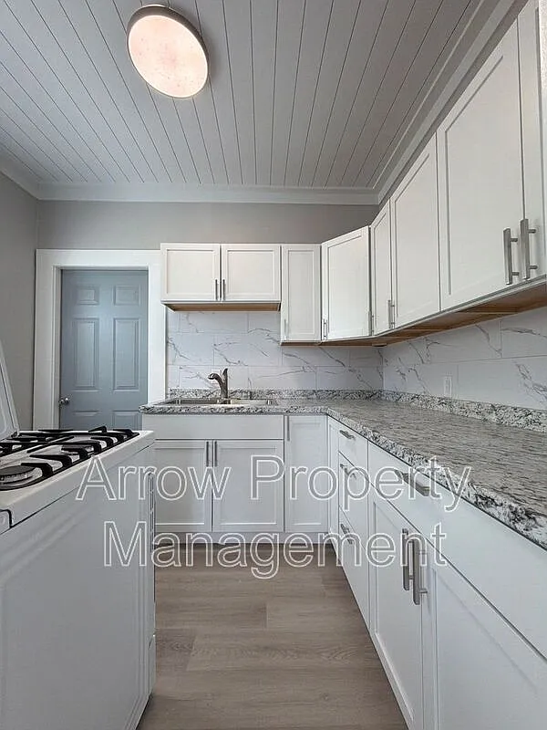 1 bed, 1.0 bath, 740 sqft, $750 — Photo 2