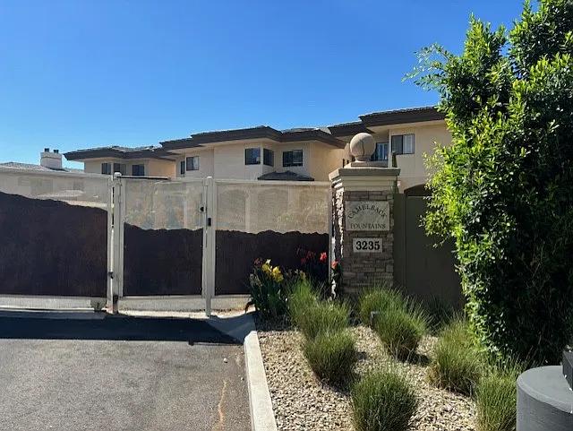 3235 E Camelback Rd — Photo 4