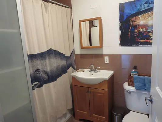 Rented by Noam T Elia, LREB | media 8