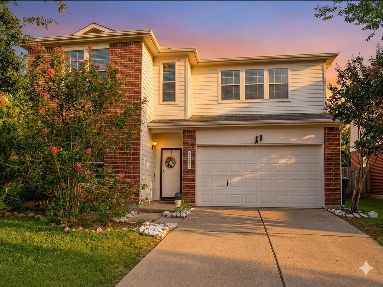 4 bed, 2.5 bath, 2565 sqft, $2,500 — Photo 1