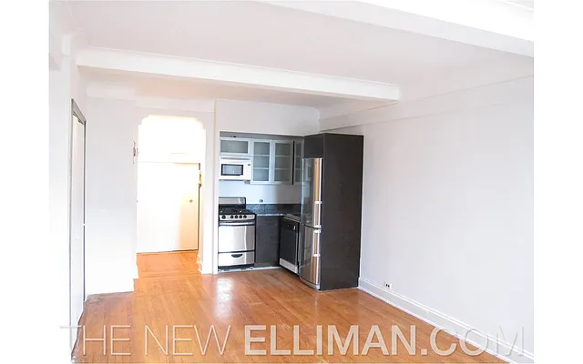 Rented by Douglas Elliman | media 28