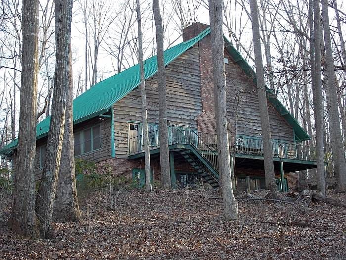 6000 sq ft lodge