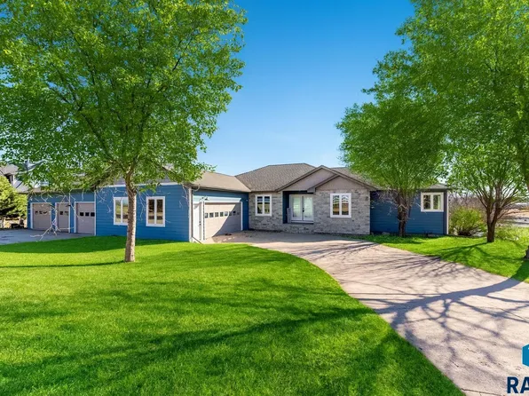 6340 Harbor Way, Wentworth, SD 57075