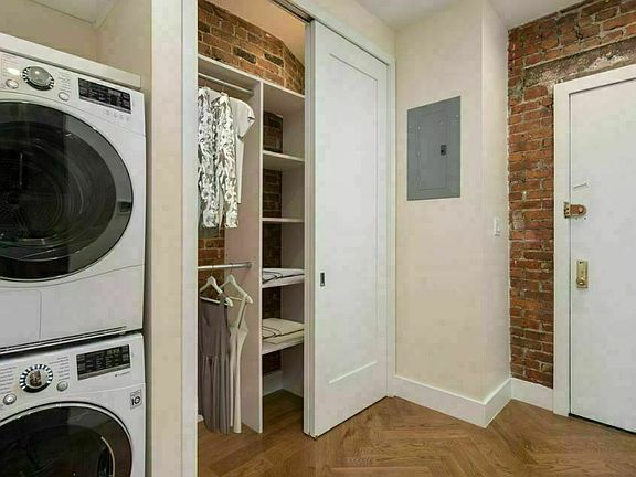 2nd image of 941 Washington Ave #509