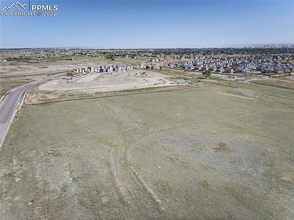 2nd image of Bent Grass Meadows Dr