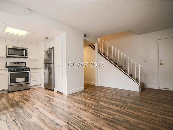 3rd image of 1453 Santa Anita Dr APT B