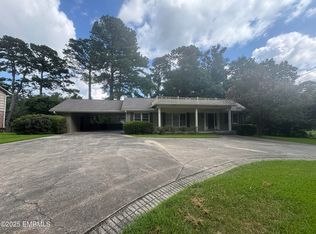 1521 N Hills St, Meridian, MS 39305