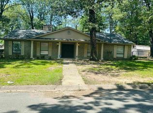 28 Wemberly Dr, Little Rock, AR 72209