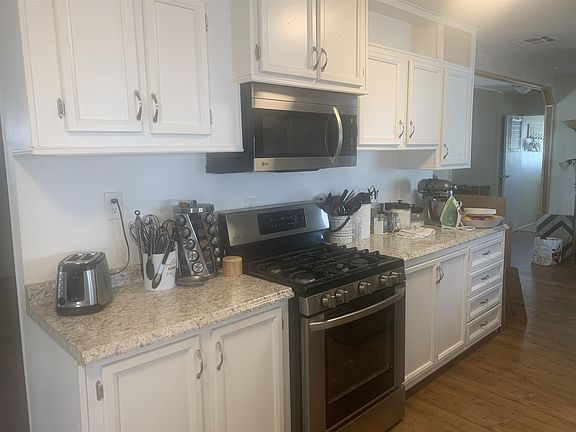 3rd image of 511 Estrella St