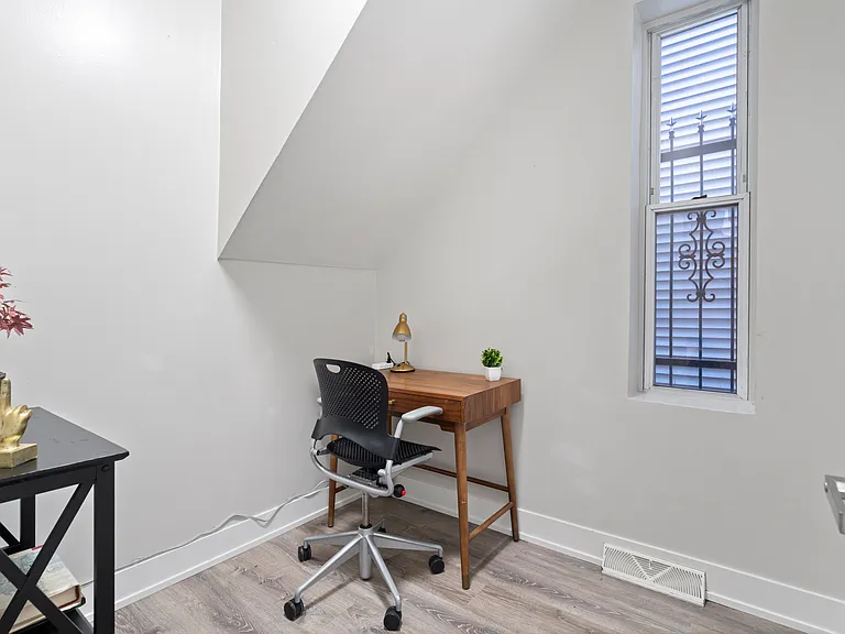 2345 W 21st St #1 — Photo 13