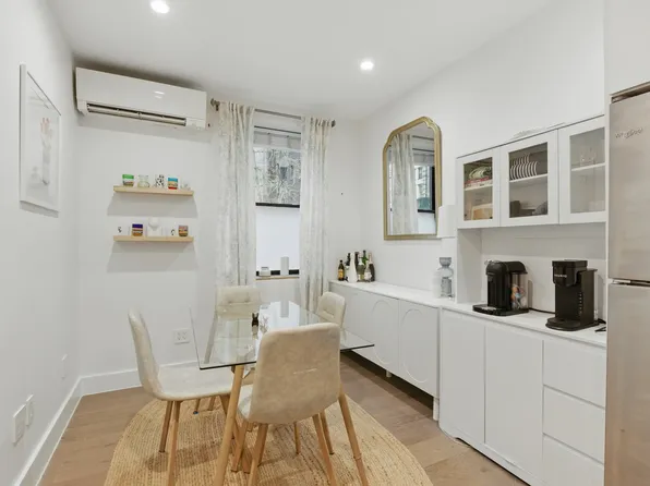 203 West 22nd Street image 10 of 10