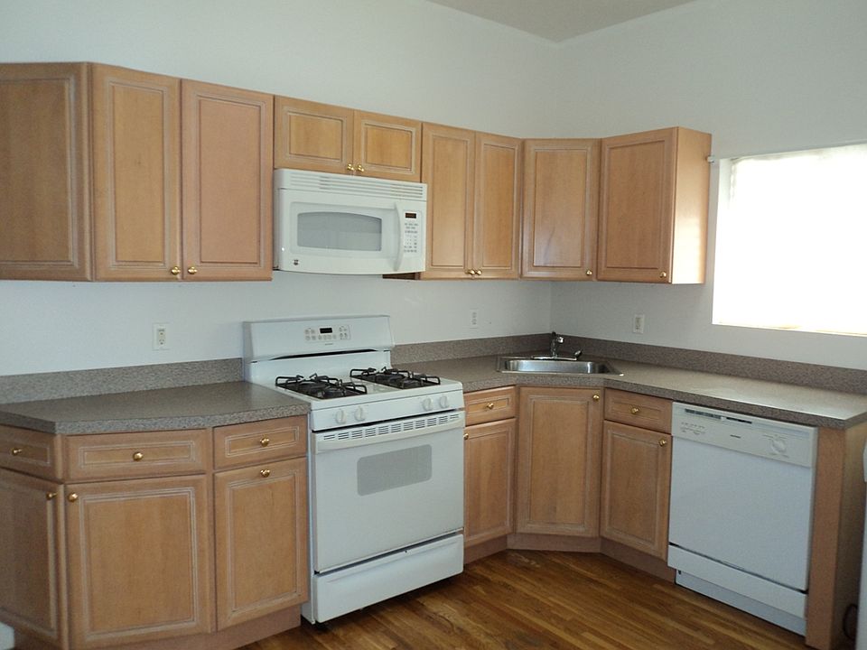 1st image of 123 Arthur Ave