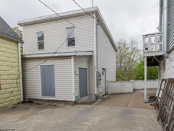 3rd image of 439-441 Baird St