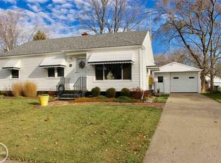 1369 Kingsley St, Mount Clemens, MI 48043