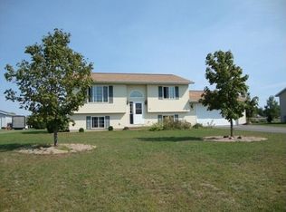 2042 Prairie Meadow Dr, Mosinee, WI 54455