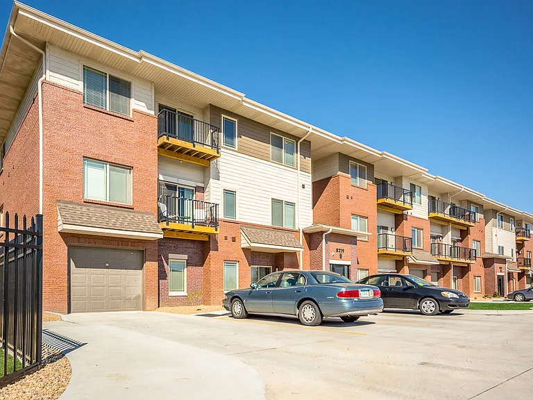 Timberline Apartments — Photo 6