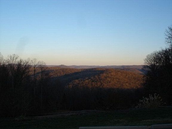 5th image of 756 Mountain Top Ln