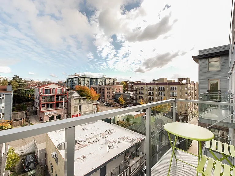 Zephyr Apartments — Photo 43