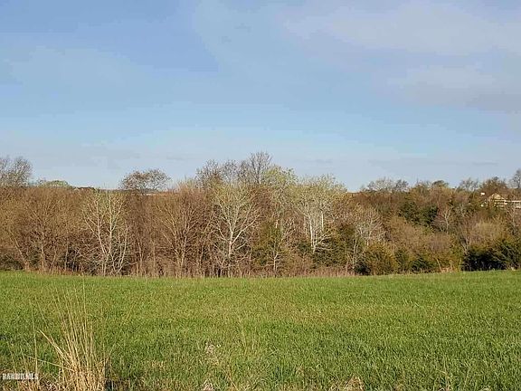 3rd image of 11 Shorewood Dr