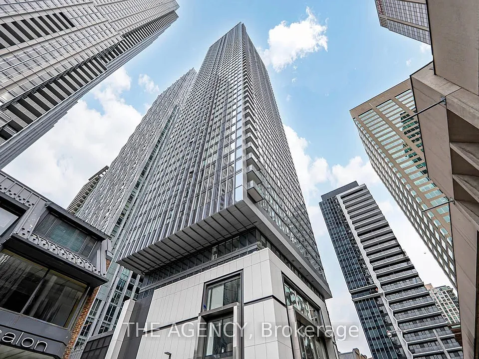 8 Cumberland St #703