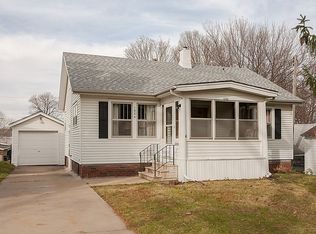 1856 D Ave NE, Cedar Rapids, IA 52402