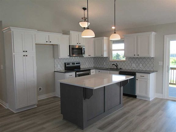 2nd image of 5249 N Pebblecreek St