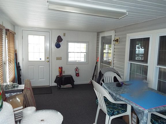4th image of 63 Cherry St
