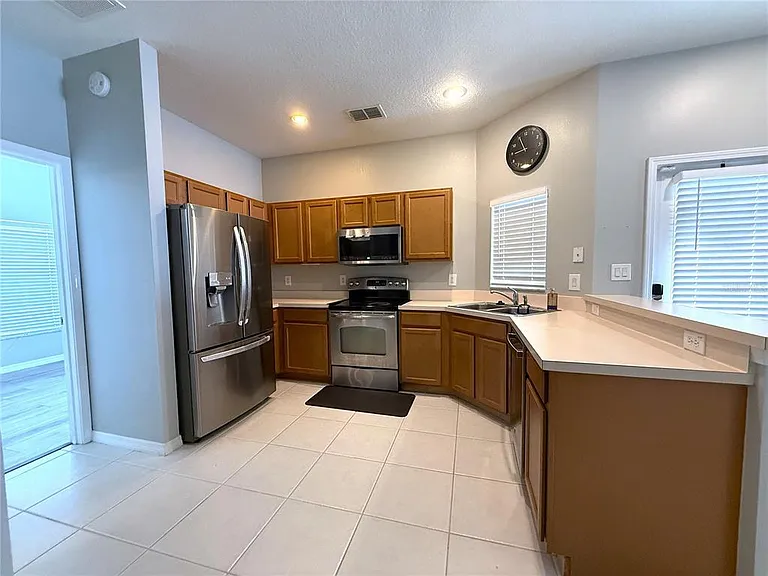 31203 Flannery Ct — Photo 5