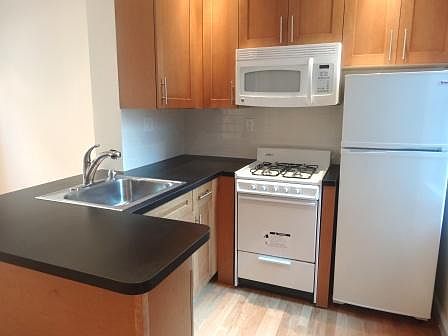 3rd image of 503 E 78th St APT 5E